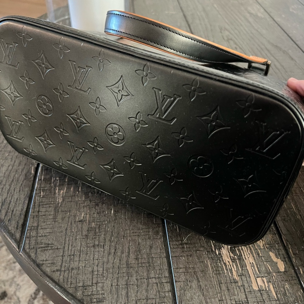 Authentic Louis Vuitton Matte Black Houston Monigram Handbag with dustbag! - Picture 3 of 12